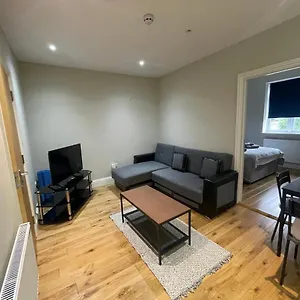 Appartement Lovely 1 Bedroom With On Street Parking, Londres