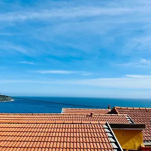 https://coquet-studio-baie-de-roquebrune-monaco.fr-provencehotel.com